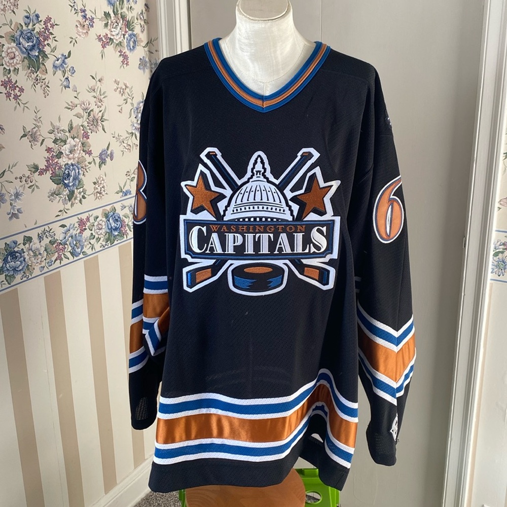Jaromir Jagr Capitals jersey. RARE!!! Size L, excellent condition.